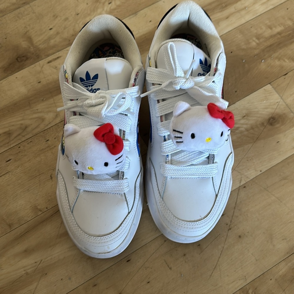 Hello Kitty x Adidas Limited Edition Stan Smith Shoes US 10